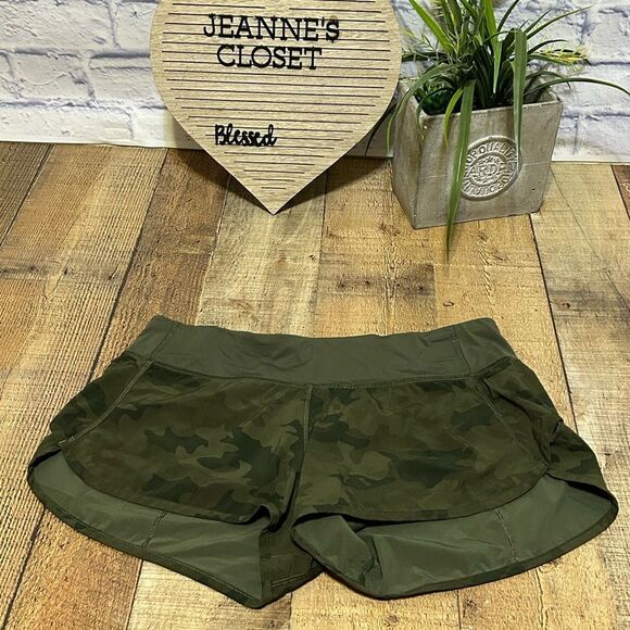 Lululemon Run: Speed Short *4-way Stretch
Savasana Camo Fatigue Green 8 - Picture 2 of 14